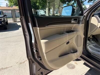 2017 Jeep Grand Cherokee Overland - Photo 15 - Englewood, CO 80110