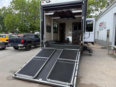 2014 Dutchmen Voltage V3605 - Photo 6 - Englewood, CO 80110