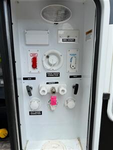 2014 Dutchmen Voltage V3605 - Photo 17 - Englewood, CO 80110