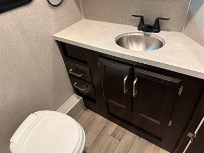 2021 Ford E-450 SD   - Photo 22 - Englewood, CO 80110