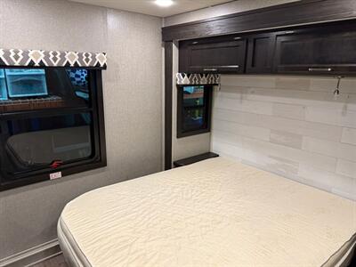 2021 Ford E-450 SD   - Photo 24 - Englewood, CO 80110
