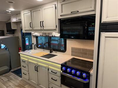 2021 Ford E-450 SD   - Photo 14 - Englewood, CO 80110