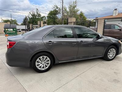 2013 Toyota Camry Hybrid LE   - Photo 6 - Englewood, CO 80110