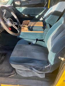 1993 Chevrolet C1500 Cheyenne   - Photo 8 - Englewood, CO 80110