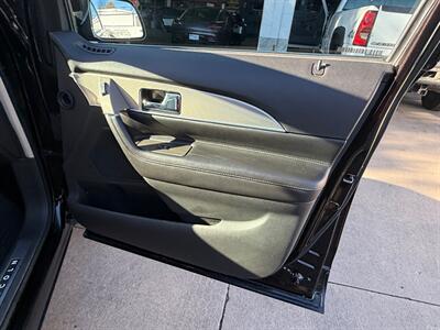 2013 Lincoln MKX   - Photo 19 - Englewood, CO 80110