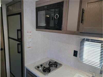 2025 Gulf Stream AMERI-LITE 197BH   - Photo 6 - Galt, CA 95632