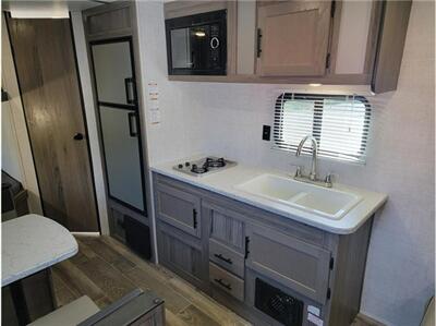 2025 Gulf Stream AMERI-LITE 197BH   - Photo 13 - Galt, CA 95632