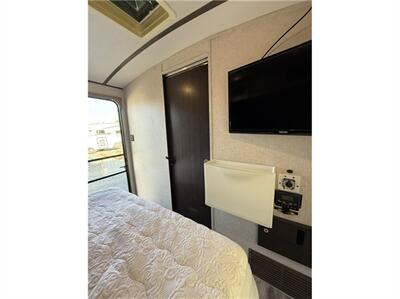 2018 Forest River Surveyor 265RLDS   - Photo 19 - Galt, CA 95632