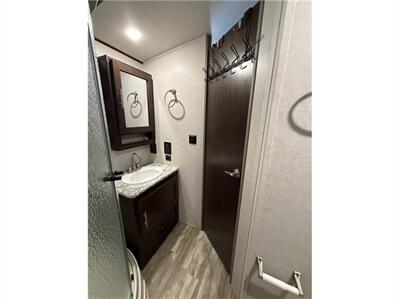 2018 Forest River Surveyor 265RLDS   - Photo 8 - Galt, CA 95632