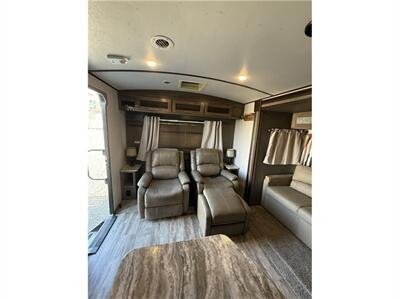 2018 Forest River Surveyor 265RLDS   - Photo 13 - Galt, CA 95632