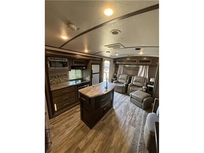 2018 Forest River Surveyor 265RLDS   - Photo 16 - Galt, CA 95632