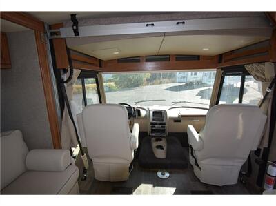 2018 Winnebago VISTA 32Y   - Photo 6 - Galt, CA 95632