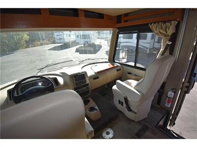 2018 Winnebago VISTA 32Y   - Photo 5 - Galt, CA 95632