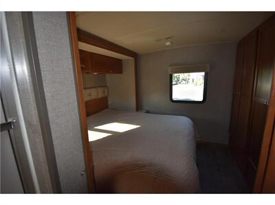 2018 Winnebago VISTA 32Y   - Photo 11 - Galt, CA 95632