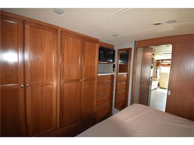 2018 Winnebago VISTA 32Y   - Photo 9 - Galt, CA 95632