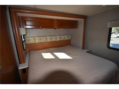 2018 Winnebago VISTA 32Y   - Photo 10 - Galt, CA 95632