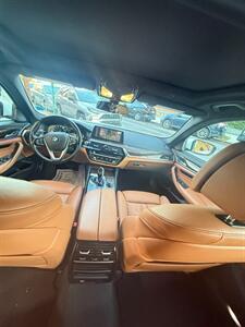 2019 BMW 5 Series 540i xDrive - Photo 8 - College Point, NY 11356