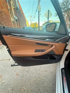2019 BMW 5 Series 540i xDrive - Photo 6 - College Point, NY 11356