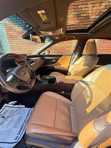 2021 Lexus ES 250 - Photo 4 - College Point, NY 11356