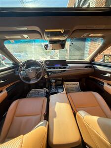 2021 Lexus ES 250 - Photo 7 - College Point, NY 11356