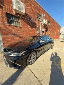 2021 Lexus ES 250 - Photo 1 - College Point, NY 11356