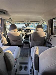 2011 Toyota Sienna LE 8-Passenger - Photo 8 - College Point, NY 11356