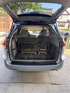 2011 Toyota Sienna LE 8-Passenger - Photo 5 - College Point, NY 11356