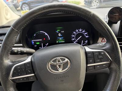 2021 Toyota Sienna XLE 8-Passenger - Photo 17 - College Point, NY 11356