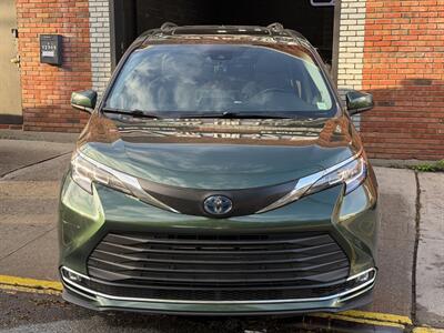 2021 Toyota Sienna XLE 8-Passenger - Photo 3 - College Point, NY 11356