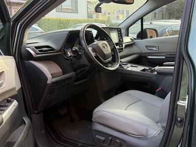 2021 Toyota Sienna XLE 8-Passenger - Photo 12 - College Point, NY 11356