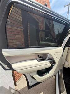 2023 Land Rover Range Rover P400 SE LWB - Photo 9 - College Point, NY 11356