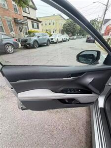 2020 Toyota Camry XLE - Photo 6 - College Point, NY 11356