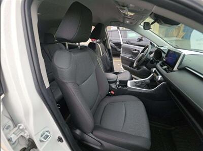 2024 Toyota RAV4 Hybrid XLE   - Photo 9 - College Point, NY 11356
