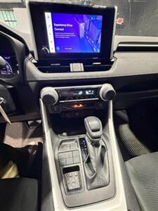 2023 Toyota RAV4 LE - Photo 9 - College Point, NY 11356