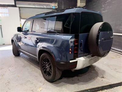 2020 Land Rover Defender 110 S - Photo 5 - College Point, NY 11356