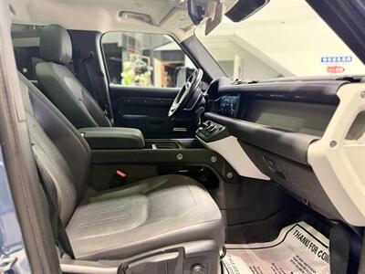 2020 Land Rover Defender 110 S - Photo 10 - College Point, NY 11356