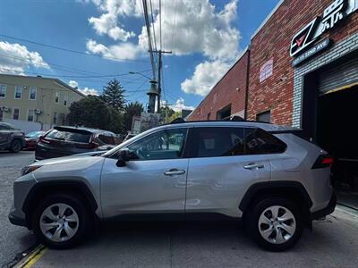 2021 Toyota RAV4 LE - Photo 4 - College Point, NY 11356