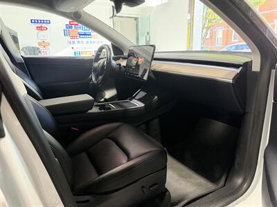 2022 Tesla Model Y Performance - Photo 6 - College Point, NY 11356
