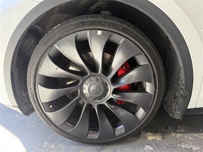 2022 Tesla Model Y Performance - Photo 15 - College Point, NY 11356