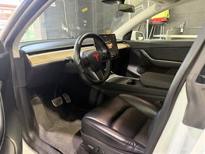 2022 Tesla Model Y Performance - Photo 5 - College Point, NY 11356