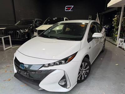 2022 Toyota Prius Prime Limited - Photo 1 - College Point, NY 11356