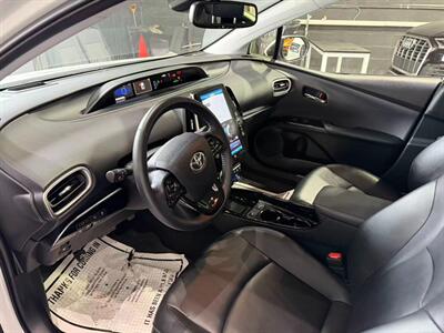 2022 Toyota Prius Prime Limited - Photo 6 - College Point, NY 11356