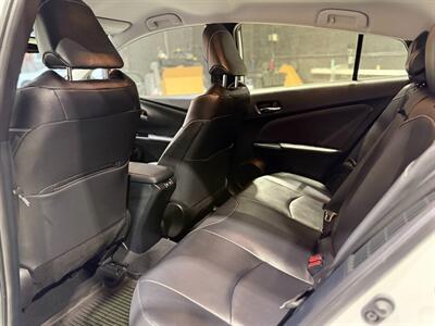 2022 Toyota Prius Prime Limited   - Photo 12 - College Point, NY 11356