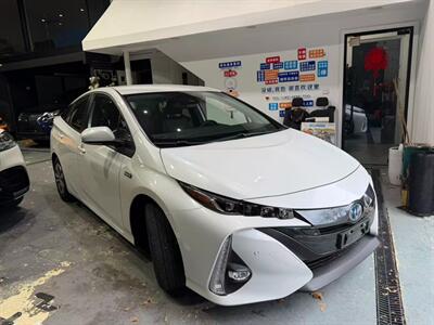 2022 Toyota Prius Prime Limited - Photo 3 - College Point, NY 11356