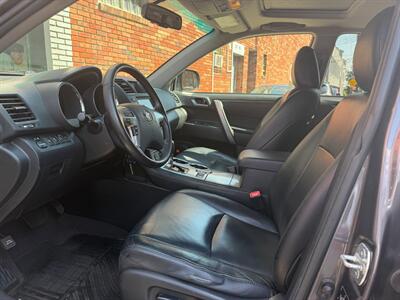 2012 Toyota Highlander LIMITED AWD - Photo 9 - College Point, NY 11356