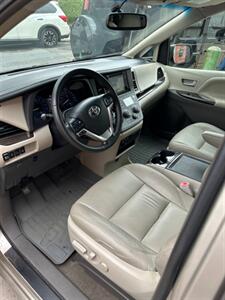 2016 Toyota Sienna XLE 7-Passenger - Photo 4 - College Point, NY 11356
