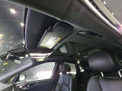 2022 Porsche Macan   - Photo 9 - College Point, NY 11356