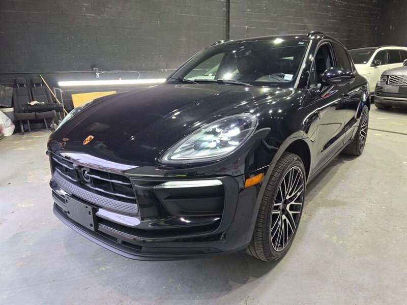 2022 Porsche Macan   - Photo 1 - College Point, NY 11356
