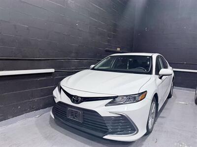 2021 Toyota Camry LE - Photo 1 - College Point, NY 11356