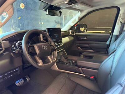 2024 Toyota Sequoia SR5 - Photo 3 - College Point, NY 11356